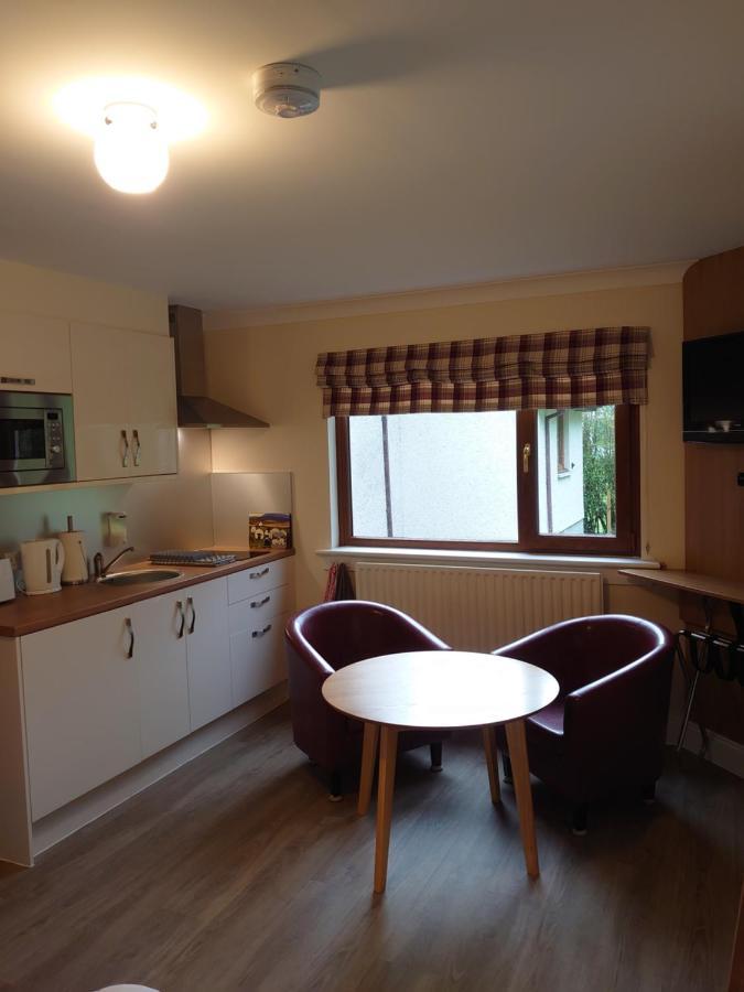Bracarina House Bed & Breakfast & Caledonian Studio Invermoriston Exteriör bild