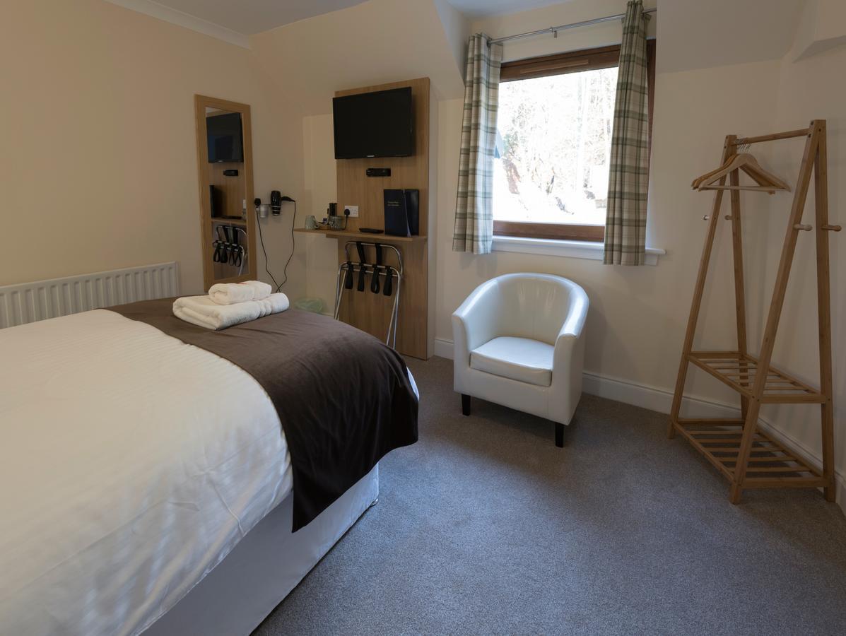 Bracarina House Bed & Breakfast & Caledonian Studio Invermoriston Exteriör bild