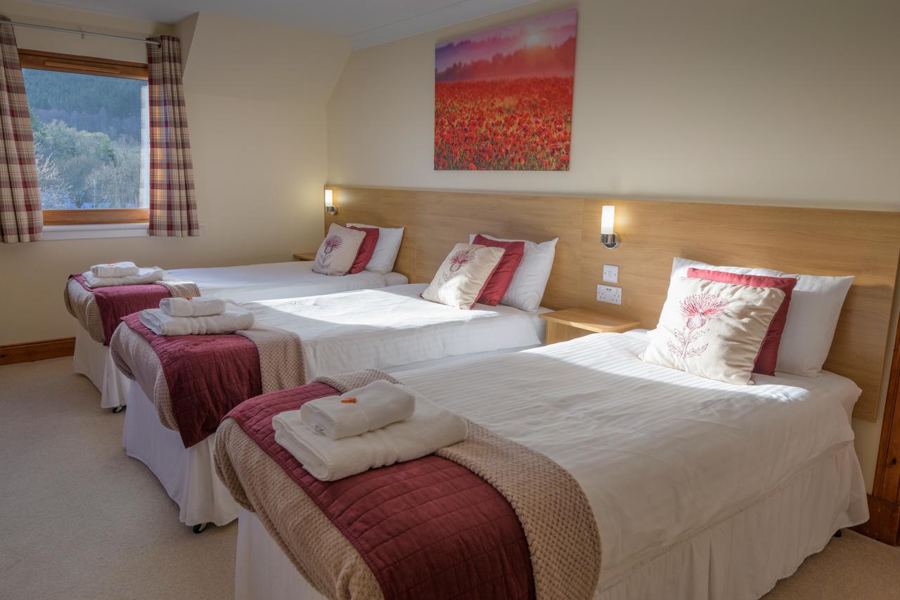Bracarina House Bed & Breakfast & Caledonian Studio Invermoriston Exteriör bild