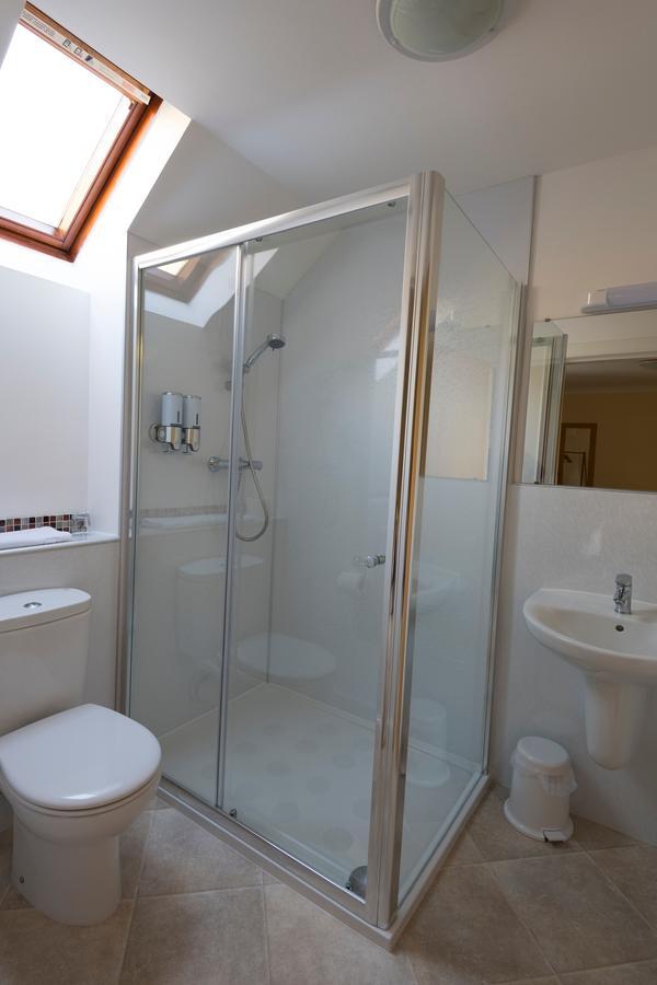 Bracarina House Bed & Breakfast & Caledonian Studio Invermoriston Exteriör bild